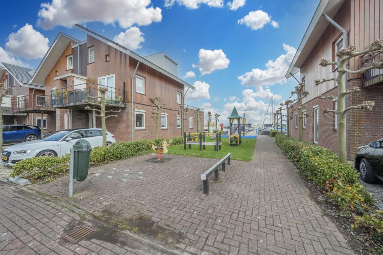 Meerzicht 24 - Luxury Family Accommodation With Beautiful Lake Side View Uitgeest Kültér fotó