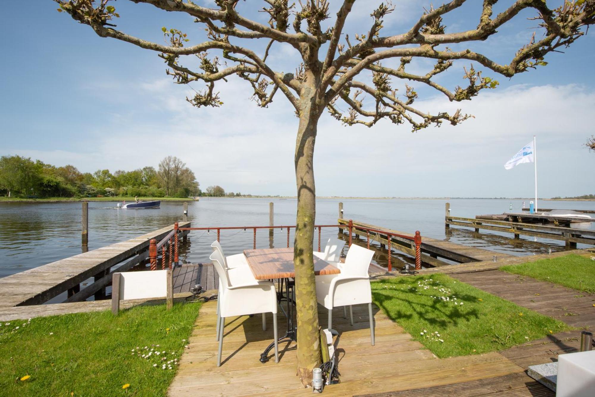 Meerzicht 24 - Luxury Family Accommodation With Beautiful Lake Side View Uitgeest Kültér fotó